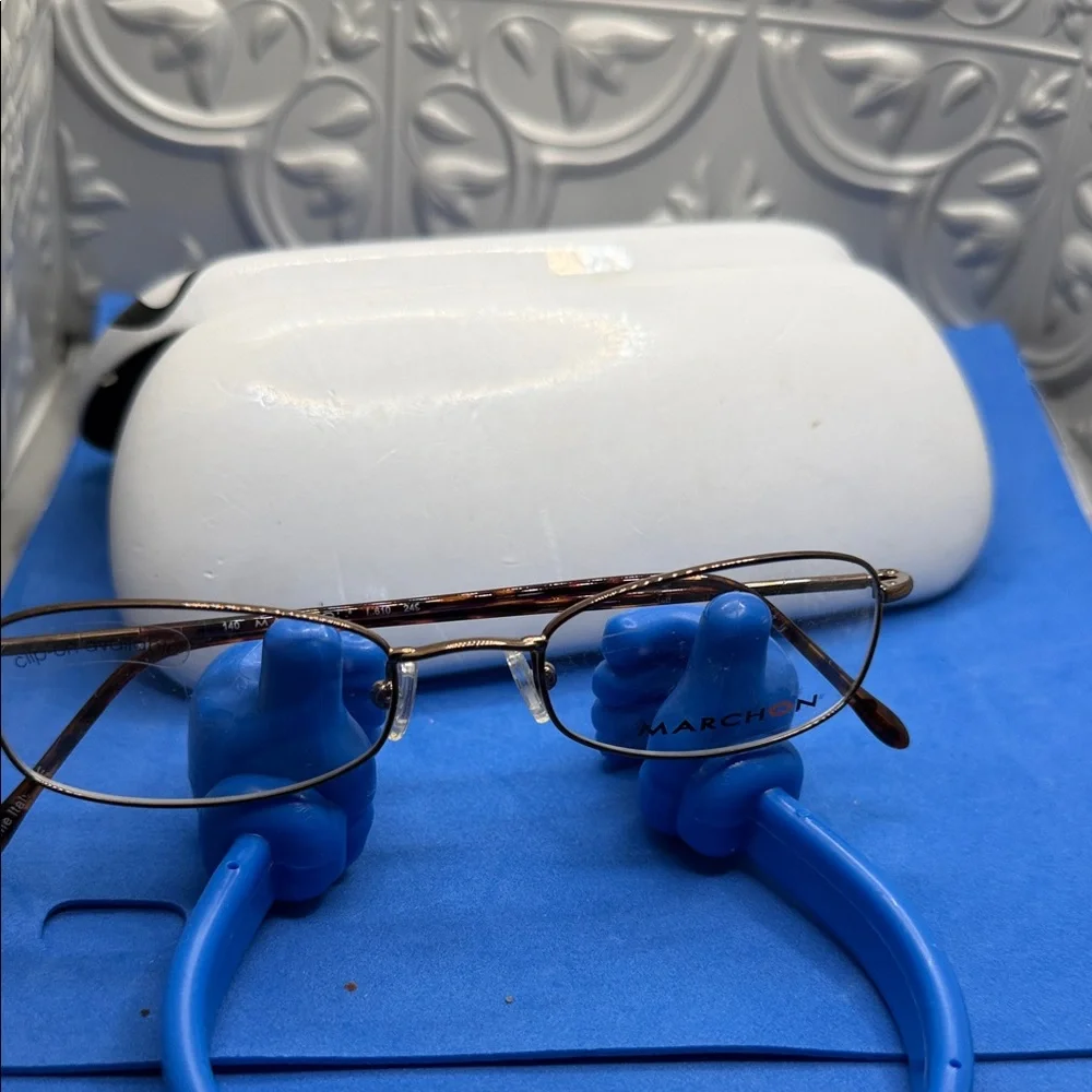 MarchOn Glasses 140‎ I 610 249 (glasses not sunglasses)